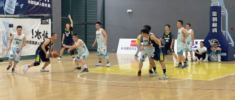 “青春铸梦，聚力变革”恒林2022首届秋季篮球友谊赛顺利举行